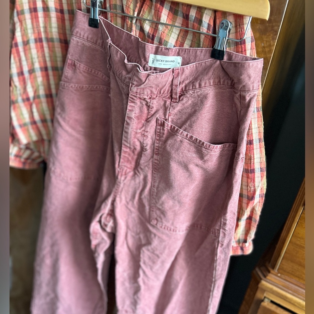 Lucky Brand woman’s mineral wash brick red fade utility Pants